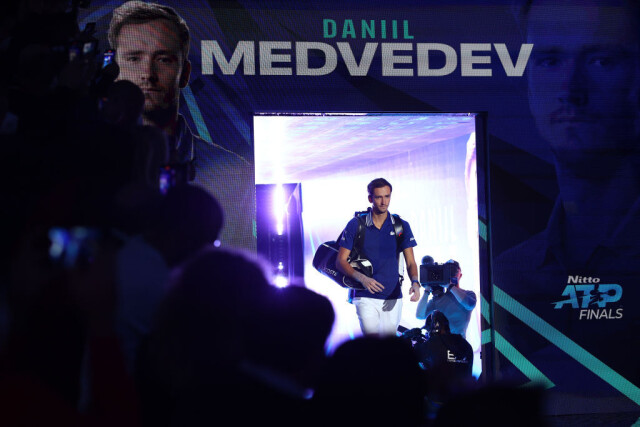 Семь побед кряду и досрочный полуфинал. Даниил Медведев феерит на Итоговом турнире АТР