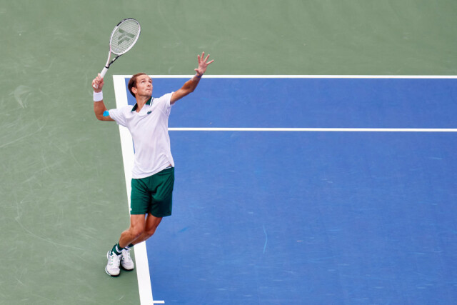 Медведев не сумел выйти в четвертьфинал «Мастерса» в Индиан-Уэллсе