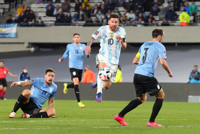 Аргентина разгромила Уругвай в домашнем матче отбора на ЧМ-2022
