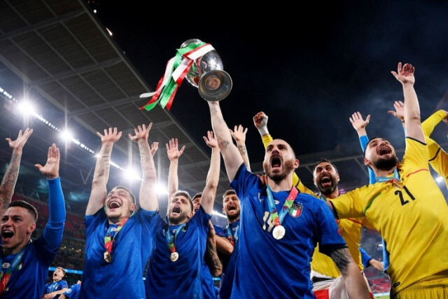 Италия, которую полюбили. Есть ли будущее у команды Манчини?