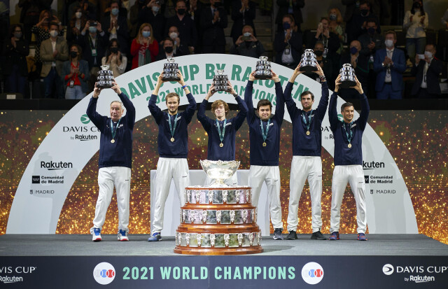 «Мы сделали это!» Спустя 15 лет российские теннисисты выиграли Кубок Дэвиса