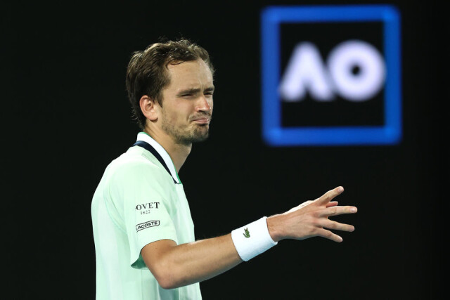 Чесноков: Медведеву повезло с турнирной сеткой на Australian Open