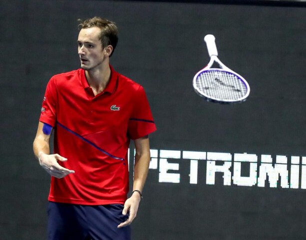 Циципас — Медведев: когда играют, время начала полуфинала Australian Open, где покажут матч