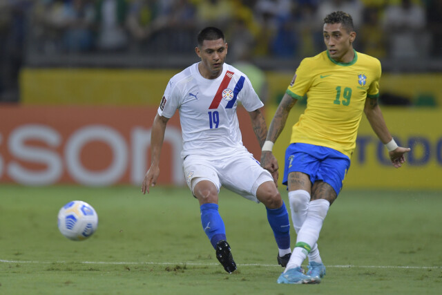 Бразилия дома разгромила Парагвай в отборе на ЧМ-2022