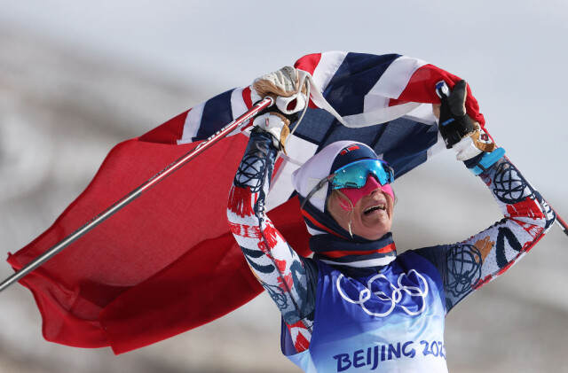 Слёзы и золото. Лыжница Йохауг выиграла марафон на последней для себя Олимпиаде