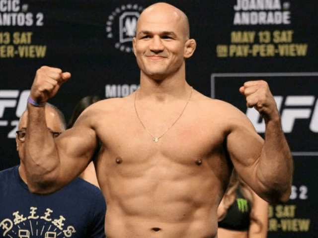 Экс-чемпион UFC подписал контракт с промоушеном Нурмагомедова