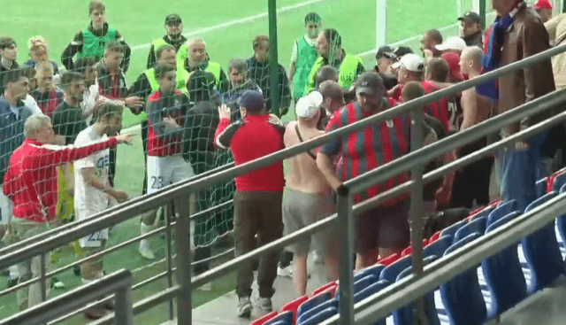 Футболисты «Ессентуков» устроили массовую драку с фанатами СКА