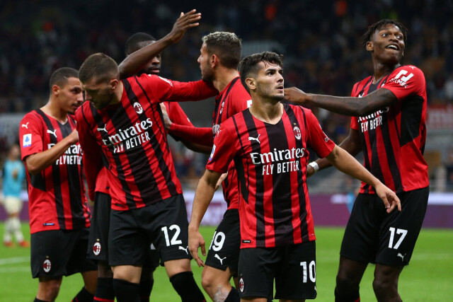 «Сассуоло» — «Милан»: где покажут, когда начало, прямой эфир матча Серии А