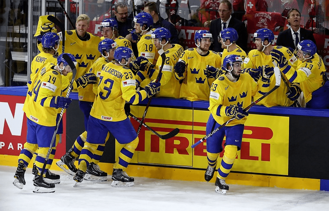 Сколько раз становилась чемпионом сборная команда швеции. Сборная Швеции хоккей. Сборная Швеции по хоккею с шайбой. Игрок сборной Швеции Зибанежад.