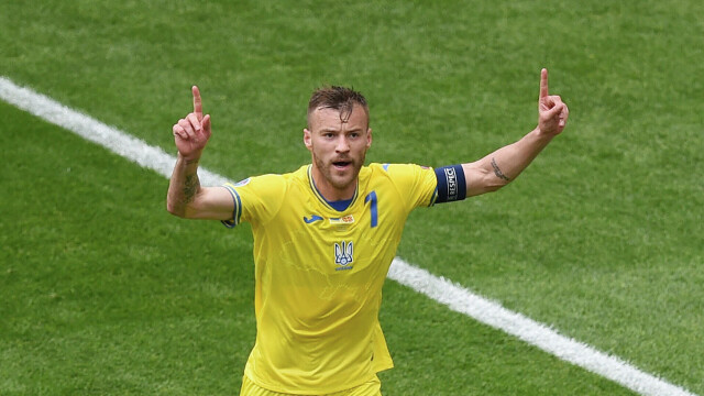 Андрей Ярмоленко вывел Украину вперёд в матче с Шотландией