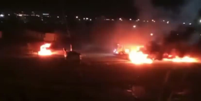 В Аргентине фанаты сожгли машины футболистов и тренеров после очередного поражения команды