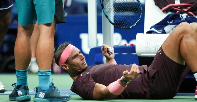Надаль разбил себе нос ракеткой по ходу матча с Фоньини на US Open