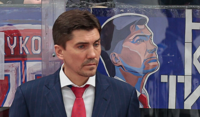 Тренер «Локомотива» в КХЛ:  лучше лицо в крови, чем в соплях