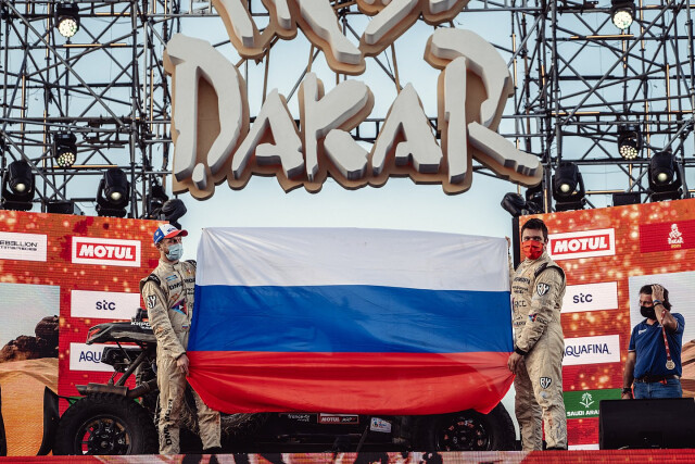 Русскому чемпиону «Дакара» предложили осудить спецоперацию  — в обмен на участие