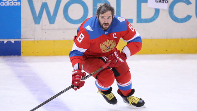 Журналист ESPN: российские хоккеисты выступят на Кубке мира, но без гимна и флага