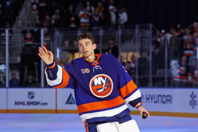 Илья Сорокин признан первой звездой игрового дня НХЛ