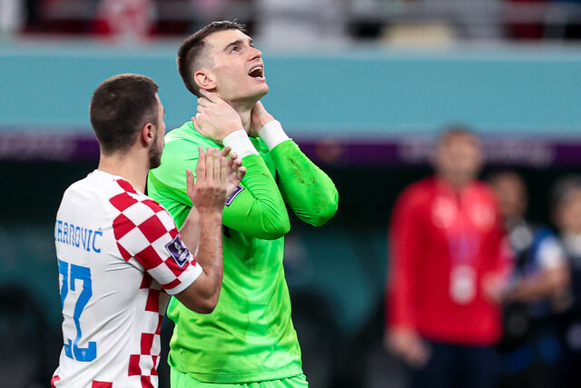 Вратарь сборной Хорватии отразил три пенальти и вывел свою сборную в четвертьфинал ЧМ