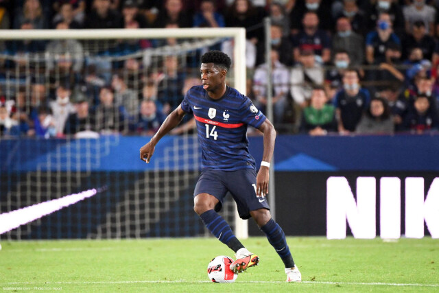 Тчуамени вывел Францию вперёд на 17-й минуте четвертьфинала ЧМ-2022 с Англией