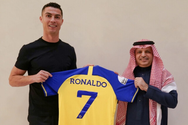 Официально: Криштиану Роналду стал игроком «Аль-Нассра»