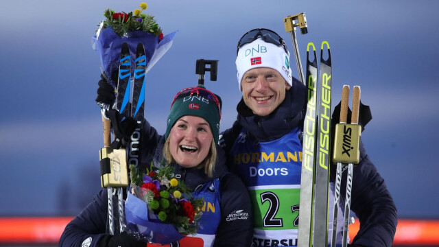 Норвежцы Йоханнес Бё и Марте Рёйселанд победили в сингл-миксте на чемпионате мира по биатлону