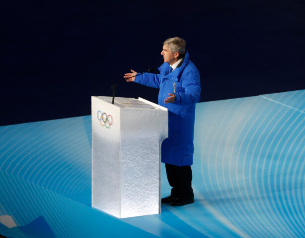 МОК потроллил противников участия россиян на Олимпиаде-2024. Бах пошёл ва-банк