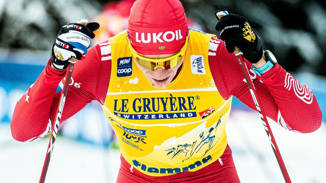 Большунов выиграл скиатлон на чемпионате России по лыжным гонкам