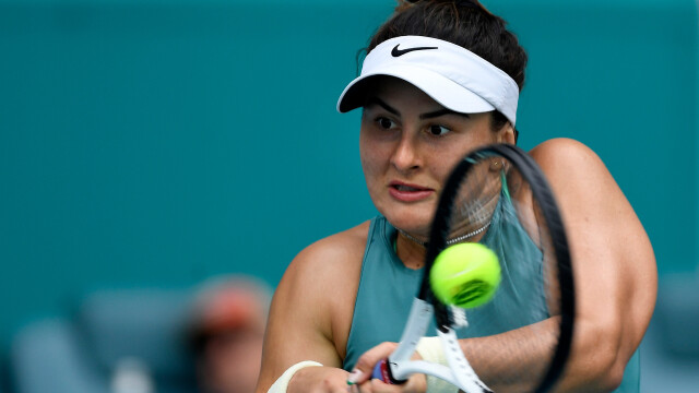 Александрова вышла в четвертьфинал турнира в Майами, Андрееску получила травму