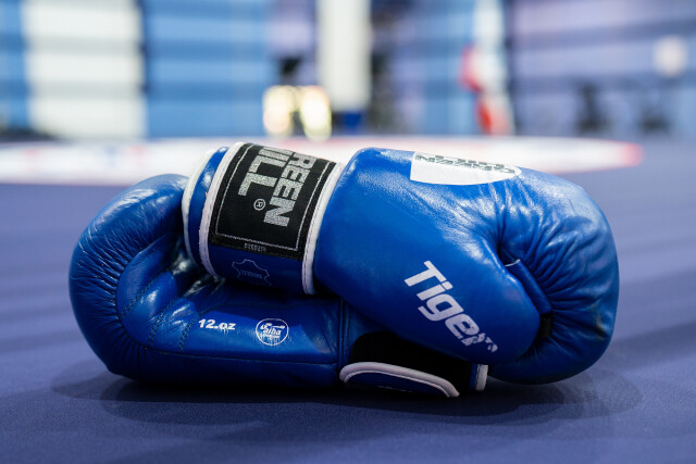 Сборная Великобритании по боксу продолжит бойкот соревнований из-за участия россиян