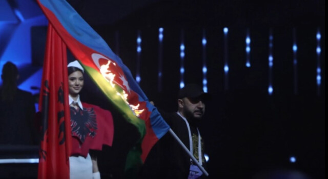 Армянский болельщик сжёг флаг Азербайджана на чемпионате Европы по тяжёлой атлетике