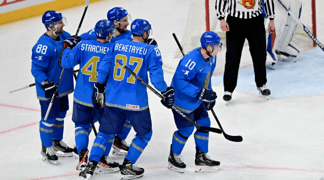 Казахстан обыграл Словакию в серии буллитов на ЧМ по хоккею