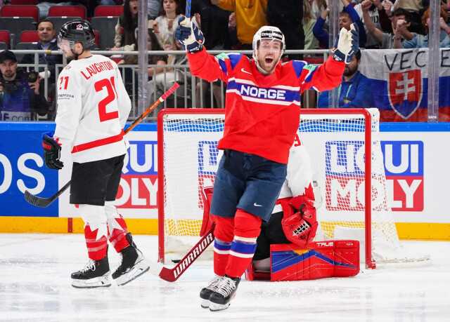 Канада в серии буллитов проиграла Норвегии в матче чемпионата мира по хоккею