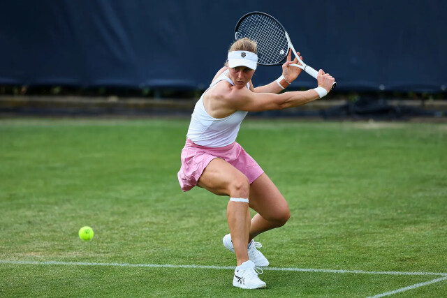 Людмила Самсонова из-за травмы не смогла доиграть четвертьфинал турнира в Хертогенбосхе