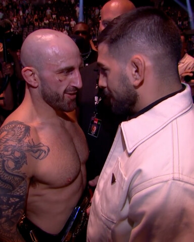 Волкановски и Топурия провели дуэль взглядов после турнира UFC 290