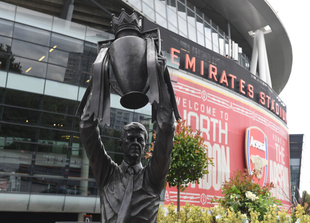 «Арсенал» установил памятник Венгеру