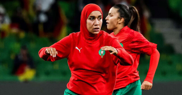 Марокканская футболистка впервые в истории сыграла на чемпионате мира в хиджабе