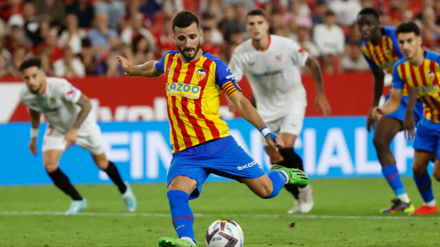 «Севилья» обыграет «Валенсию» в матче 1-го тура чемпионата Испании