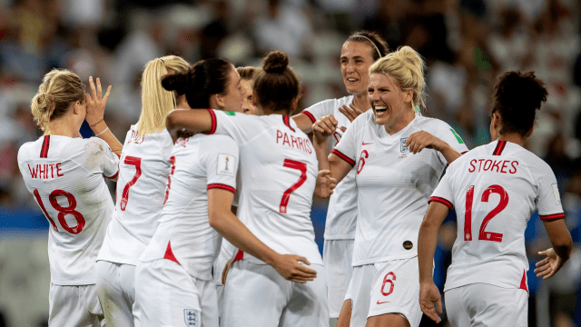 Австралийские журналисты шпионили за женской сборной Англии перед полуфиналом ЧМ