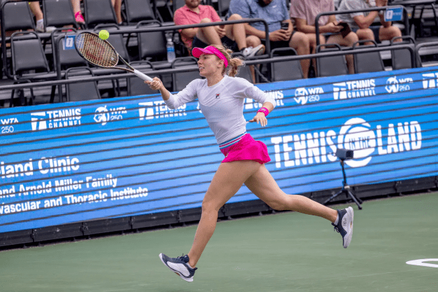Россиянка Александрова вышла во второй круг US Open
